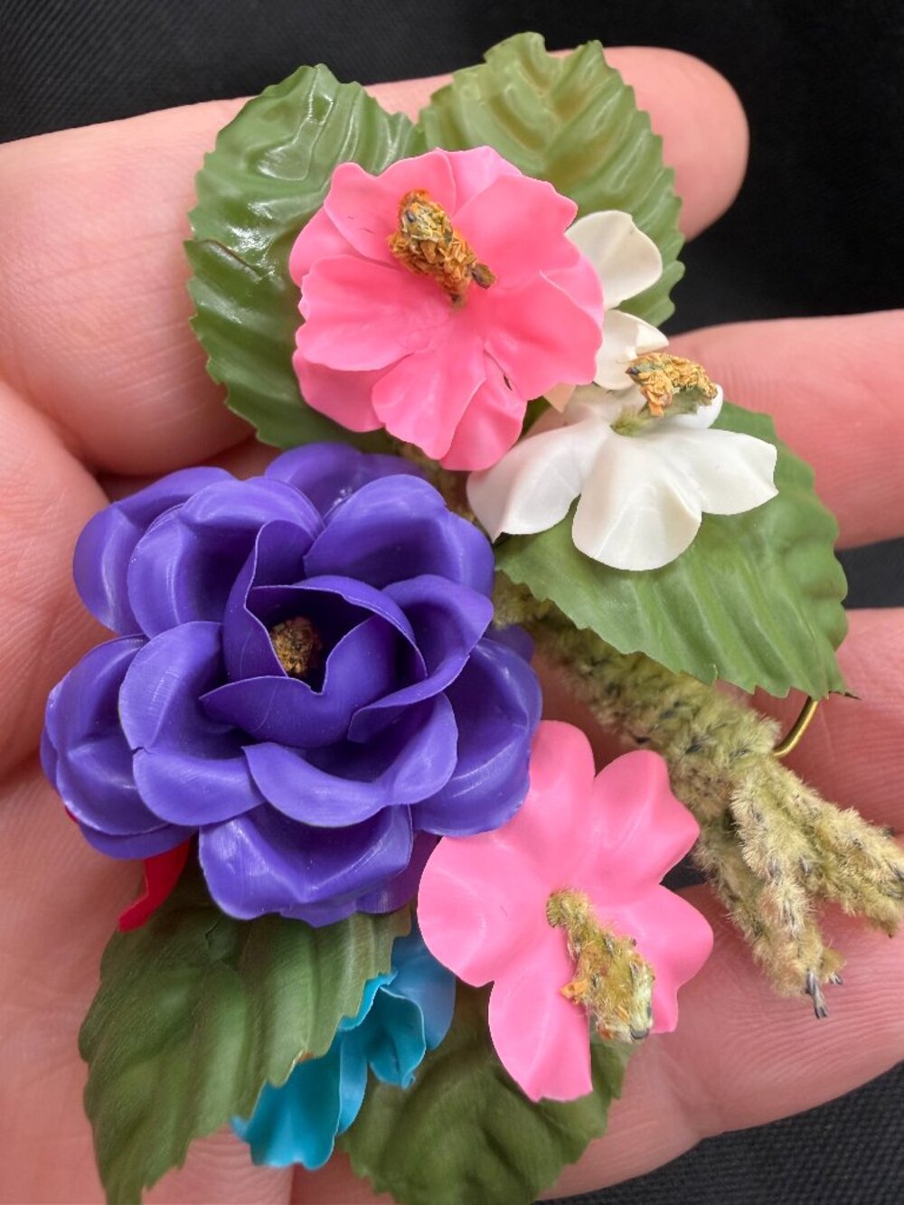 💐 Vintage Celluloid Flower Spray Brooch: 1950s Plastic Botanical Lapel Badge